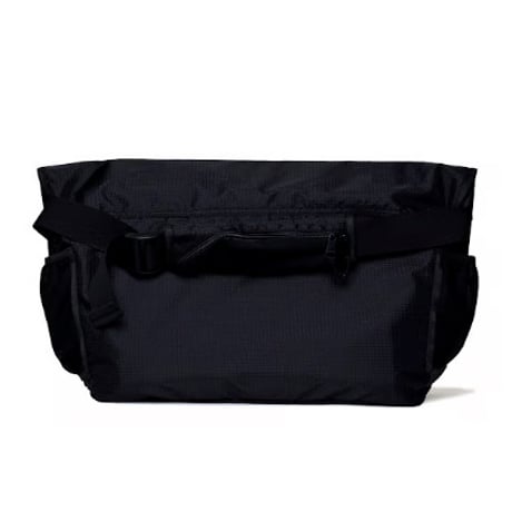 20% off PACKING Trail Messenger Bag (Black・White)