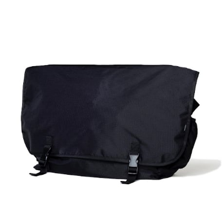 20% off PACKING Trail Messenger Bag (Black・White)