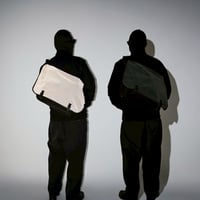 PACKING BLACK REFLECTIVE MESSENGER