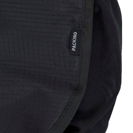 20% off PACKING Trail Messenger Bag (Black・White)