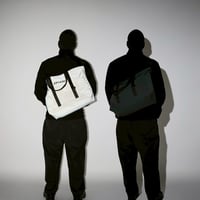 PACKING BLACK REFLECTIVE TOTE