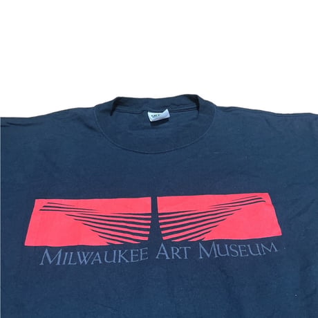 MILWAUKEE ART MUSEUM Tee