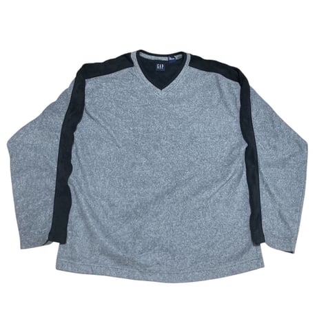 GAP V-Neck Fleece 2