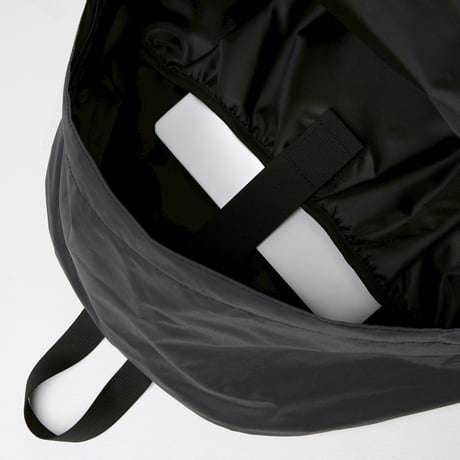 PACKING BLACK REFLECTIVE BACKPACK