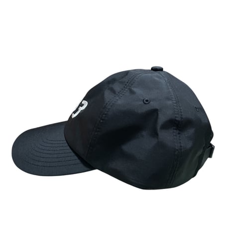GARBAGE PRE CURVE BRIM 6 PANEL CAP (4:33) Black x White