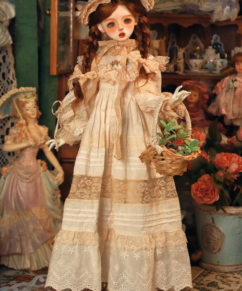 即納】 30cm 1/6サイズボデイ（TinyFox・yosd等) ハンドメイド刺繡