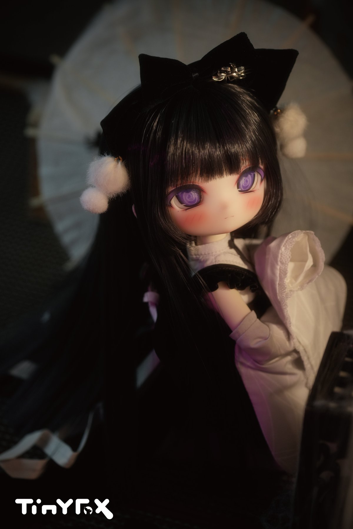 ミニー　シグネーチャードール ミニーマウス 黄色のスカーフとポルカドットワンピース Minnie