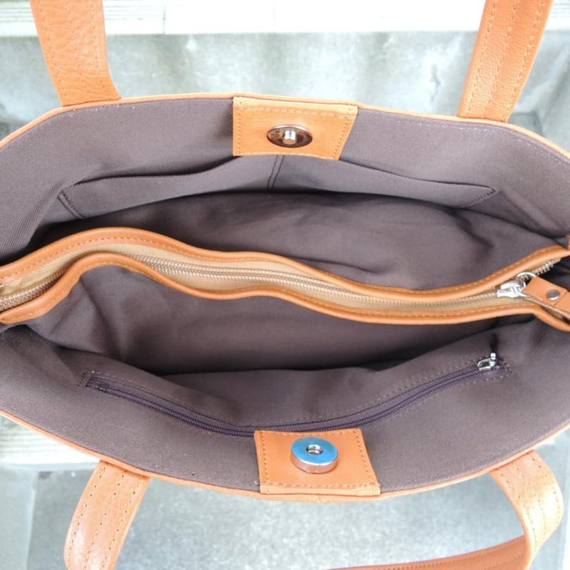 16800円☆3層 トートバッグ 底鋲付 牛革 ポケット沢山 | MITT