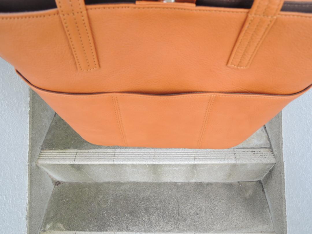 16800円☆3層 トートバッグ 底鋲付 牛革 ポケット沢山 | MITT