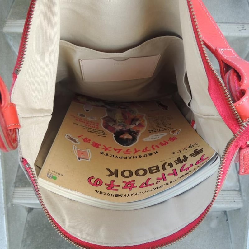 牛革 17800円 ショルダーバッグ☆A4 縦横 切り返し 仕切り | MITT 