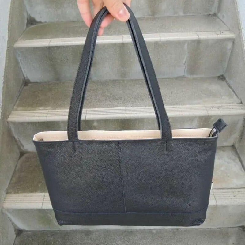 大容量☆牛革 18500円 トートバッグ☆A4☆天ファスナー | MITT 