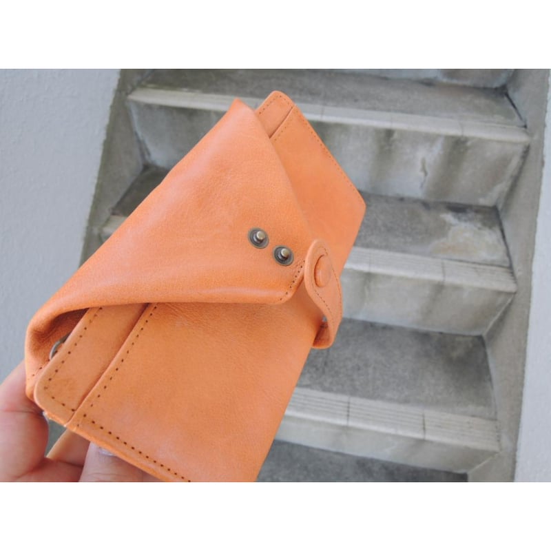 送料込☆16800円☆牛革 かぶせ 長財布 カード24枚！ | MITT