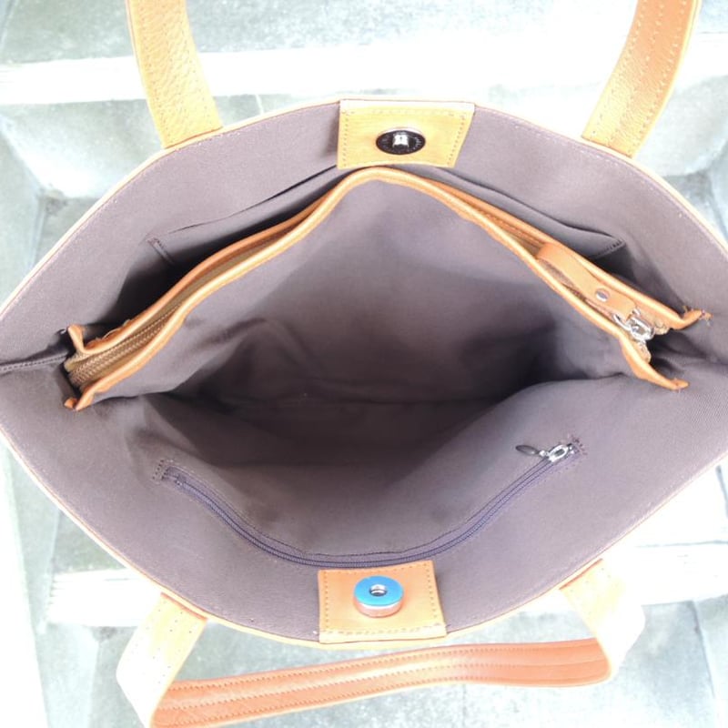 16800円☆3層 トートバッグ 底鋲付 牛革 ポケット沢山 | MITT