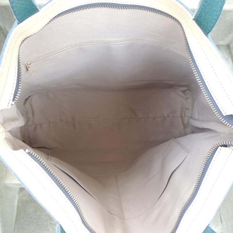 超大容量☆牛革 23000円 トートバッグ☆A4ラクラク☆天ファスナー | MITT