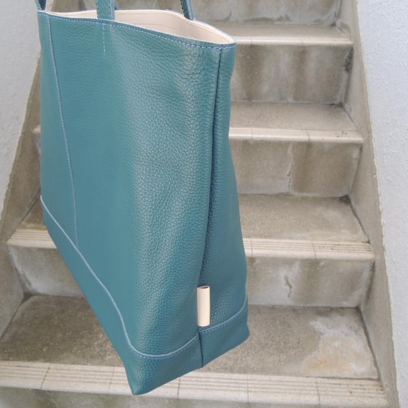 超大容量☆牛革 23000円 トートバッグ☆A4ラクラク☆天ファスナー | MITT