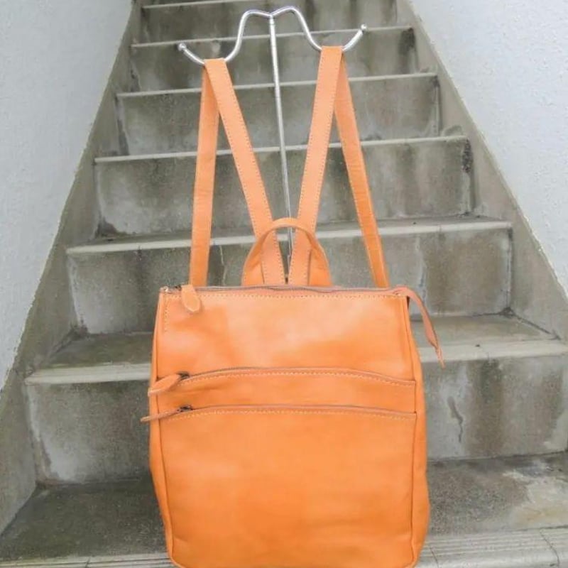 大き目 16800円☆スクエアリュック ☆A4 牛革☆ | MITT