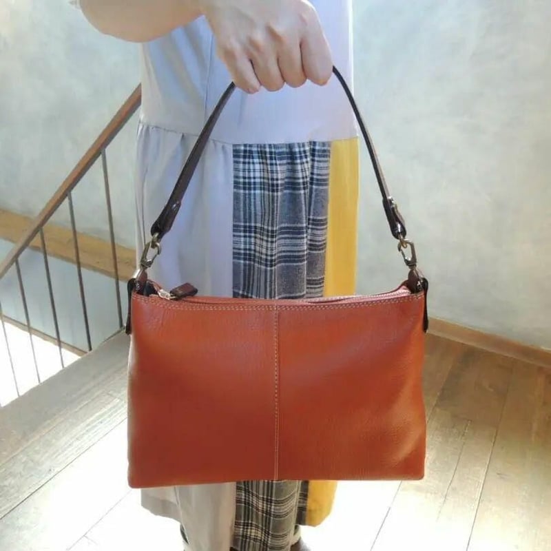 17800円☆ 2WAY ハンド ショルダー バッグ ☆やわらか牛革 17800円☆ 2WAY ハンド ショルダー バッグ ☆やわらか牛革