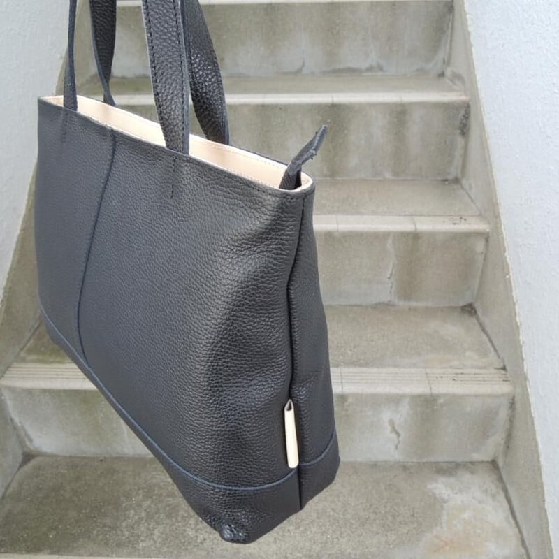 大容量☆牛革 18500円 トートバッグ☆A4☆天ファスナー | MITT 