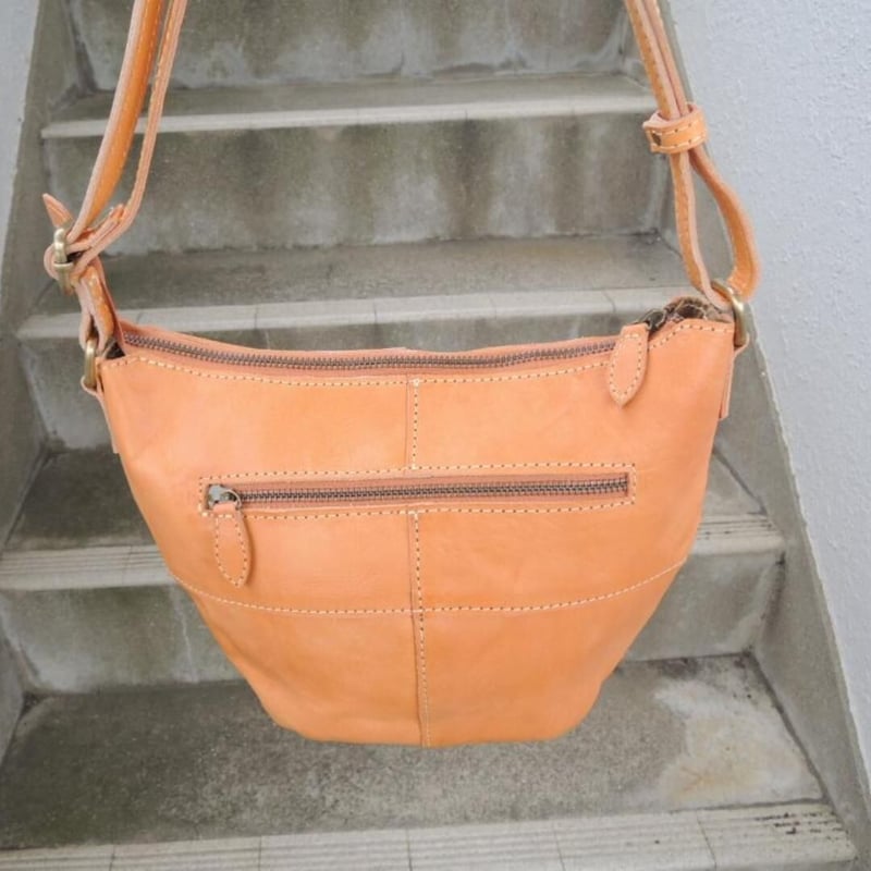 15000円 ショルダーバッグ☆牛革 前ポケット | MITT