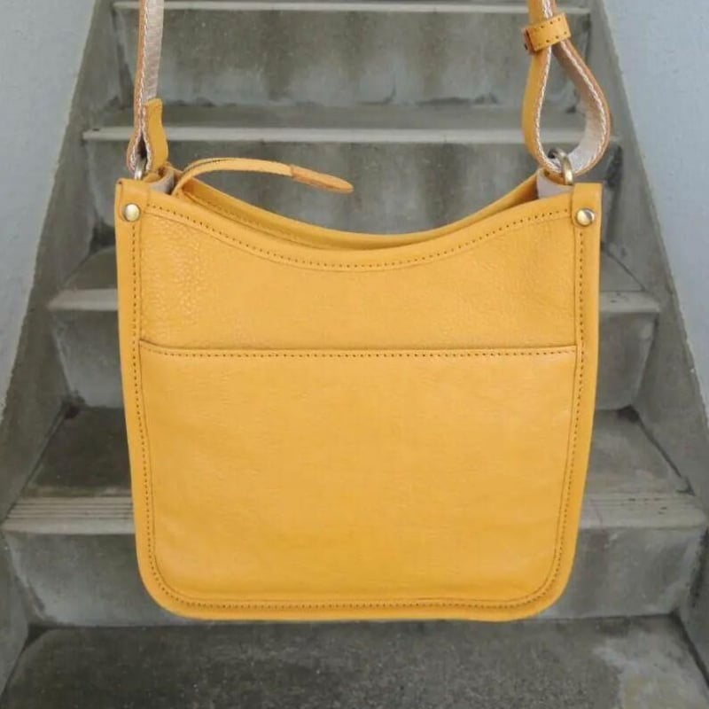 17800円 小振り 長財布ピッタリサイズ ショルダーバッグ☆牛革 17800円 小振り 長財布ピッタリサイズ ショルダーバッグ☆牛革