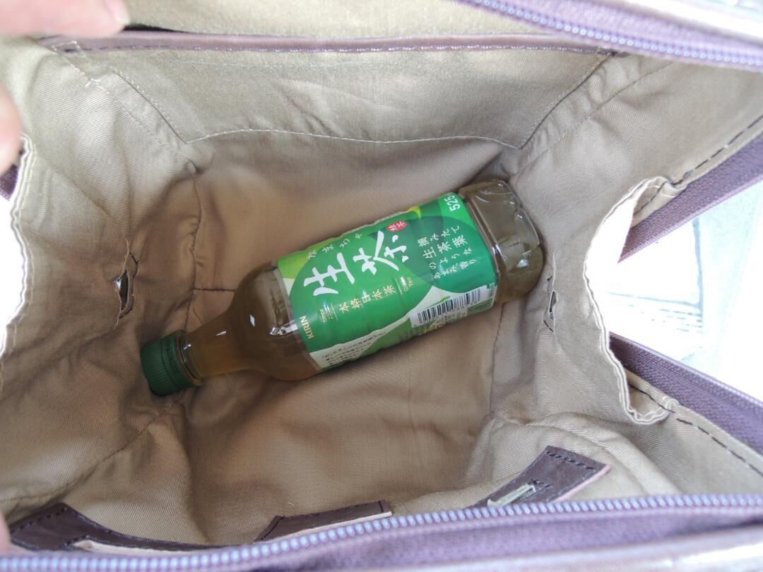 15800円☆ スクエア リュック 牛革 小振り パカっと開く | MITT 