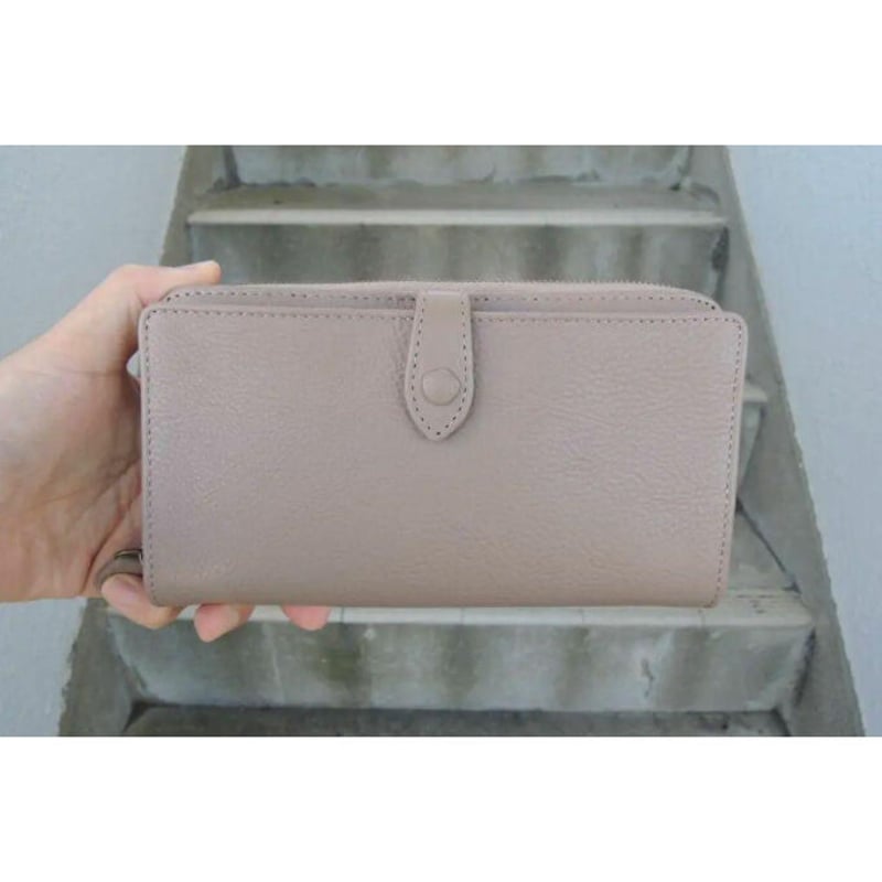 15000円 スマホも入る！ 送料込☆お財布 ショルダー 牛革☆大