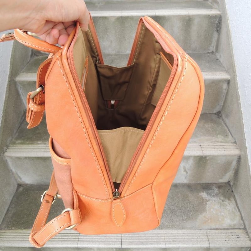 19800円 スクエア リュック A4 牛革 パカっと開く | MITT 