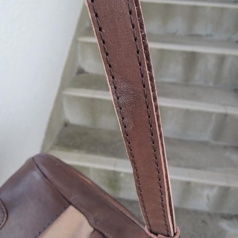 15800円☆ スクエア リュック 牛革 小振り パカっと開く | MITT 