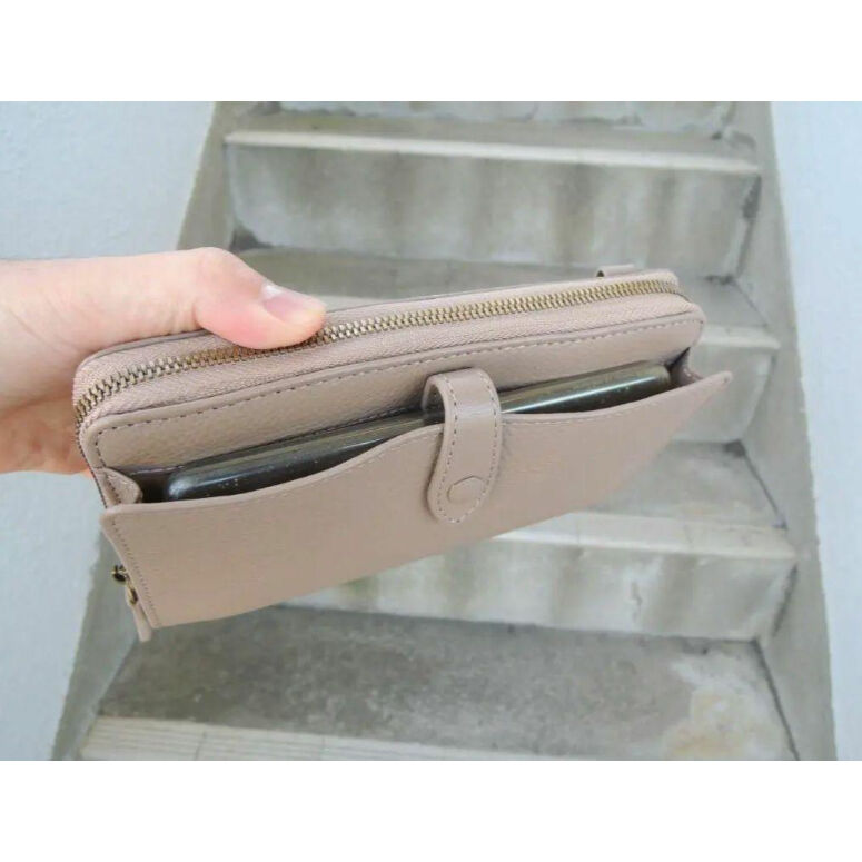 15000円 スマホも入る！ 送料込☆お財布 ショルダー 牛革☆大容量  