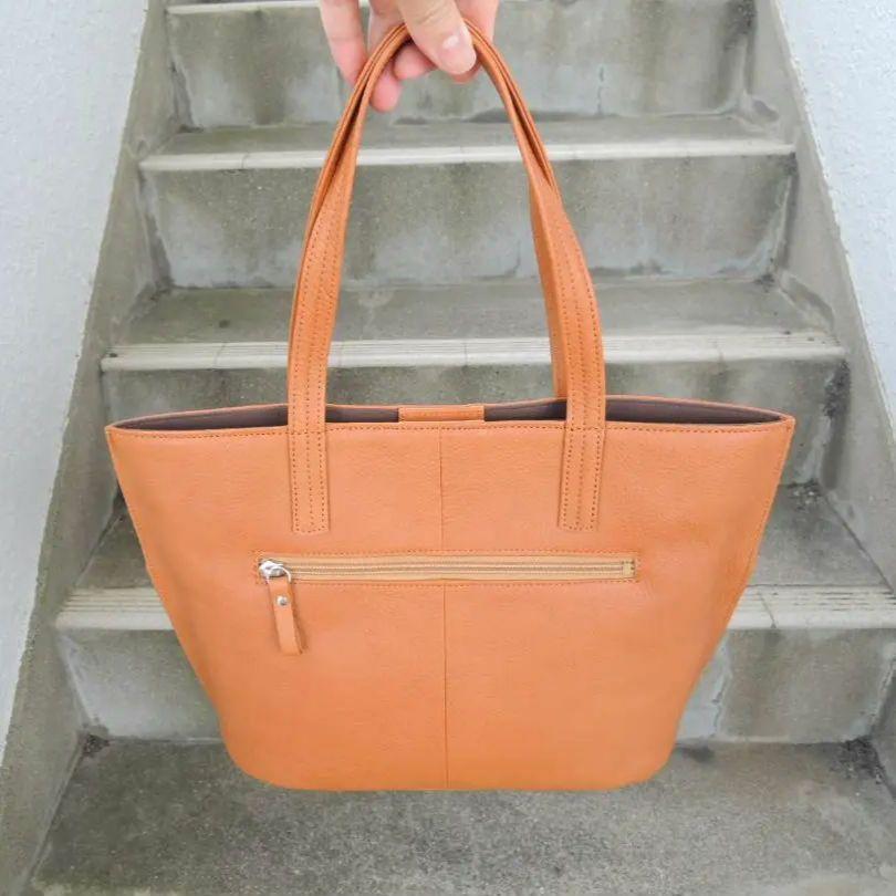 16800円☆3層 トートバッグ 底鋲付 牛革 ポケット沢山 | MITT