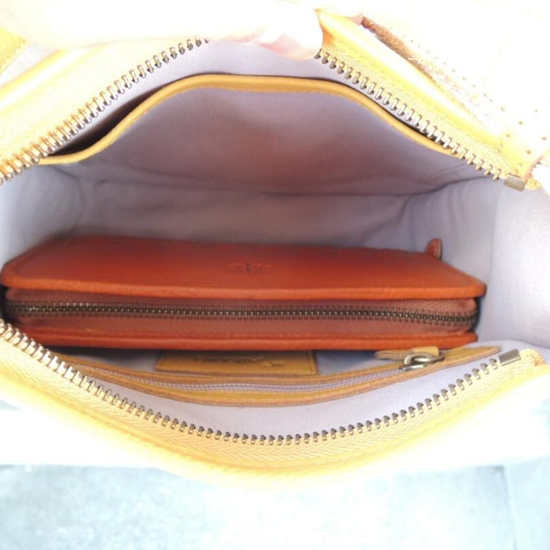 17800円 小振り 長財布ピッタリサイズ ショルダーバッグ☆牛革 17800円 小振り 長財布ピッタリサイズ ショルダーバッグ☆牛革
