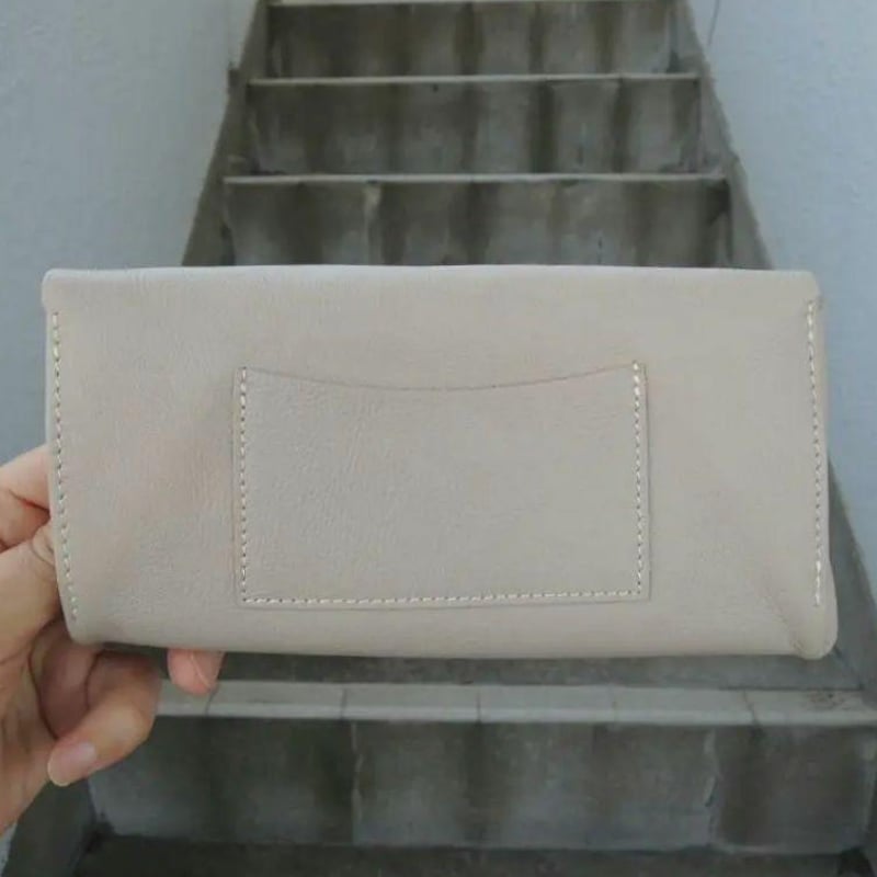大容量☆送料込☆14800円☆やわらか牛革 かぶせ 長財布 たくさん入れ 