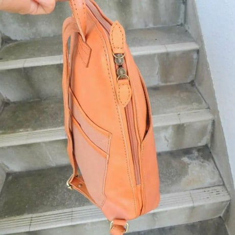 16800円☆前ファスナー ラウンド 牛革 リュック Ａ４☆