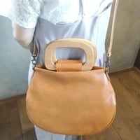 19800円☆大き目ショルダー バッグ A4ラクラク☆牛革 外ポケット | MITT 