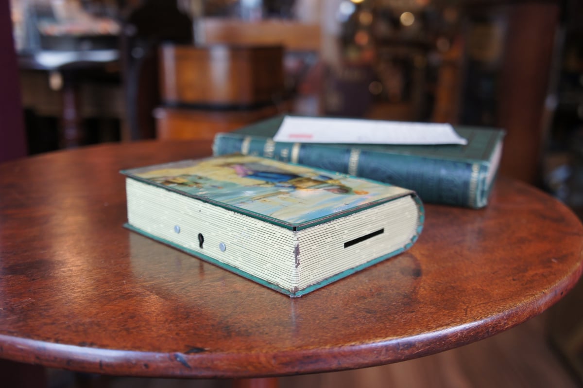 クジラ 貯金箱イギリスビンテージ陶器人形❤︎1987年 英国銀行