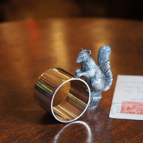 猫のナプキンリング フランスアンティーク ブロカントのある