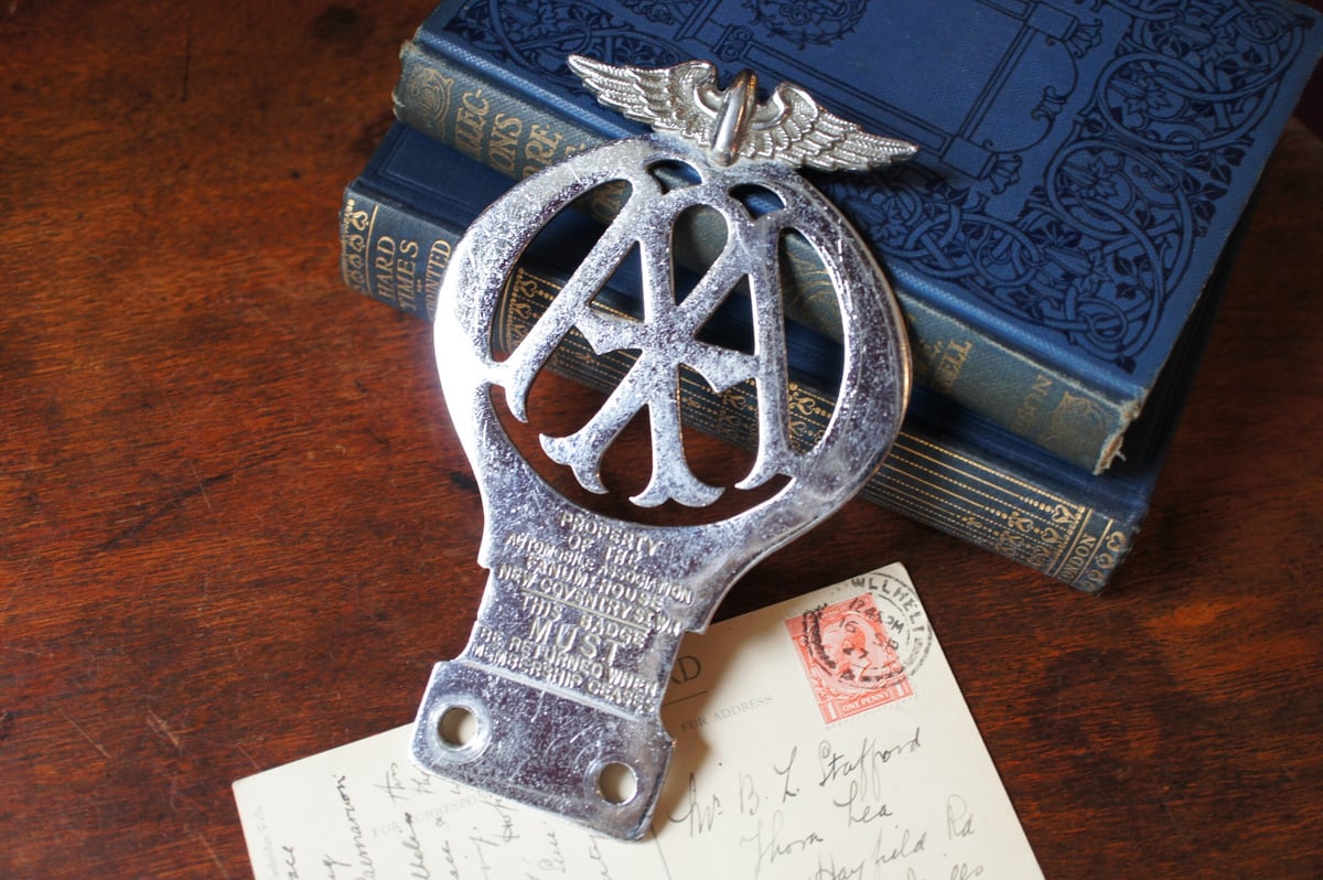 L1504 カーバッジ AA イギリス ビンテージ | Antiquesティンズコレクション