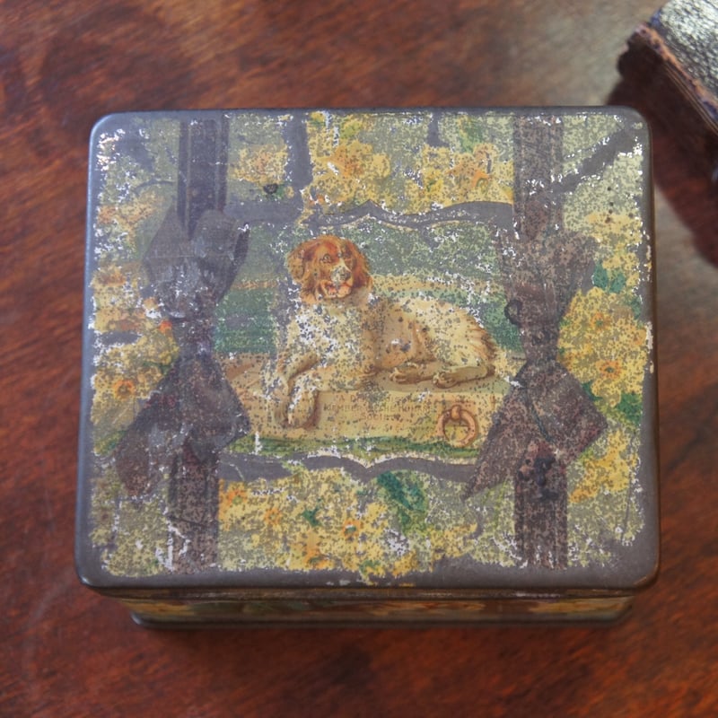 お菓子のカン アンティーク イギリス | Antiquesティンズコレクション