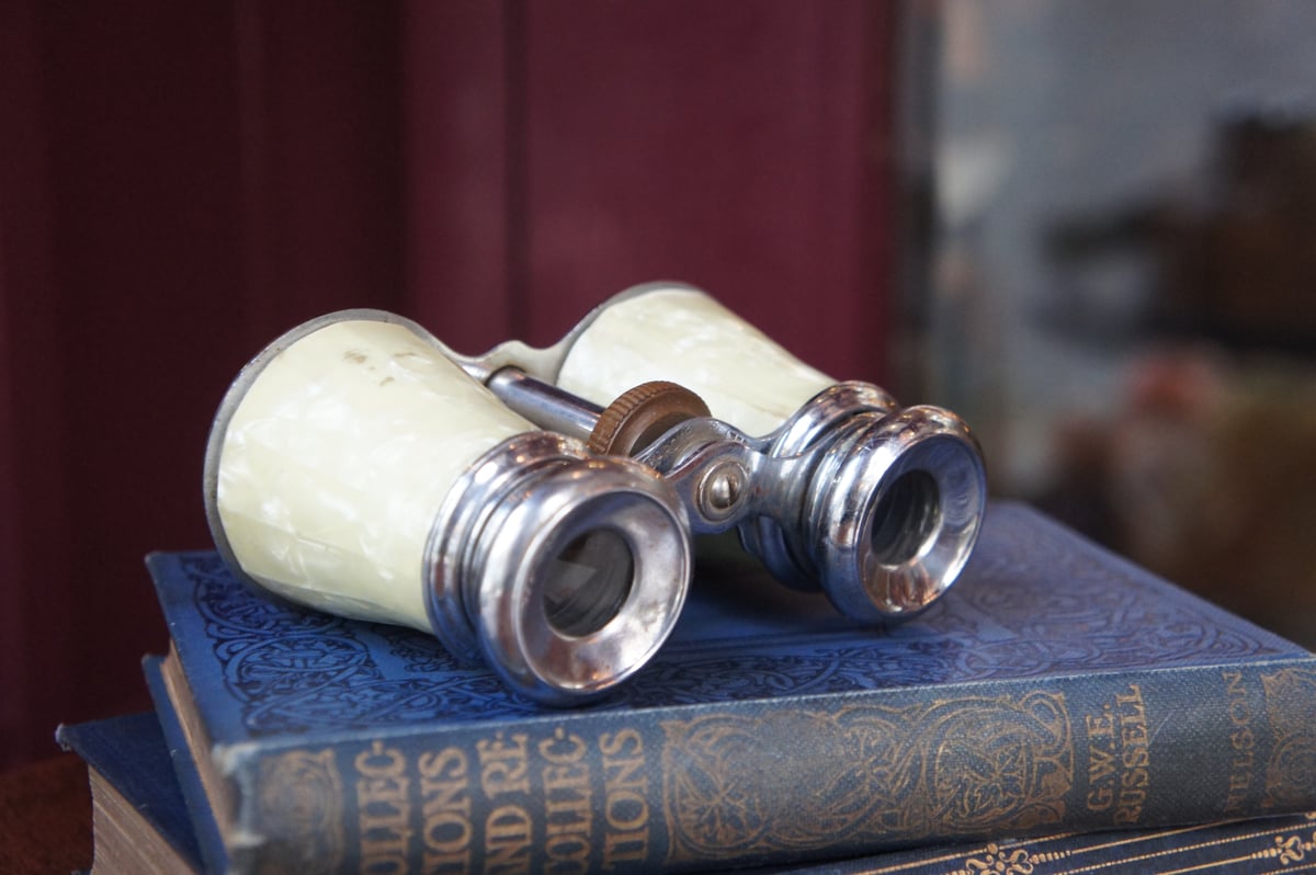 G6905 オペラグラス 双眼鏡 ヴィンテージ イギリス | Antiquesティンズ