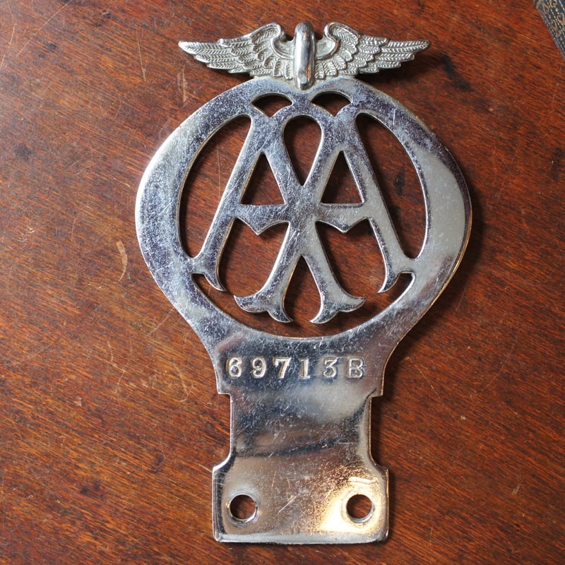 アメリカンビンテージ　レリーフ　一点もの L1504 カーバッジ AA イギリス ビンテージ | Antiquesティンズコレクション