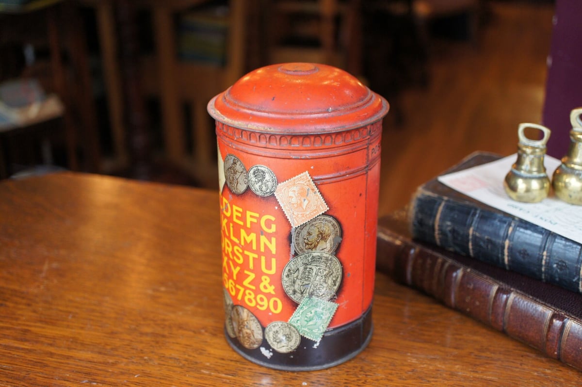 ポスト型のカン アンティーク イギリス | Antiquesティンズコレクション