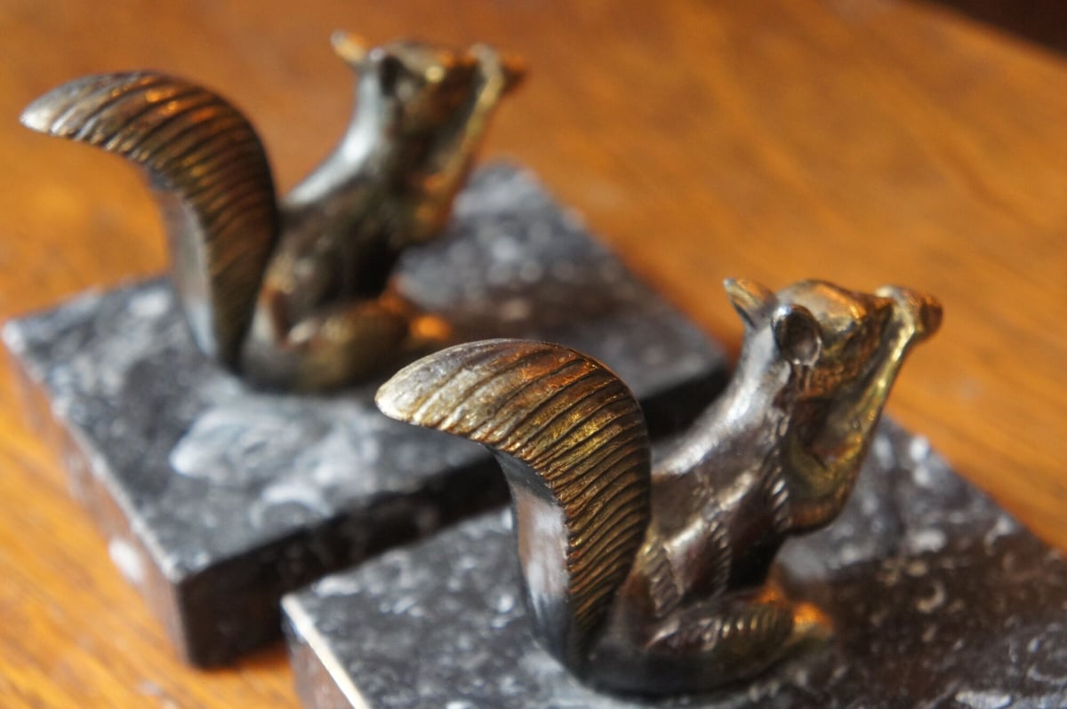 ブックエンド アンティーク イギリス りす | Antiquesティンズ