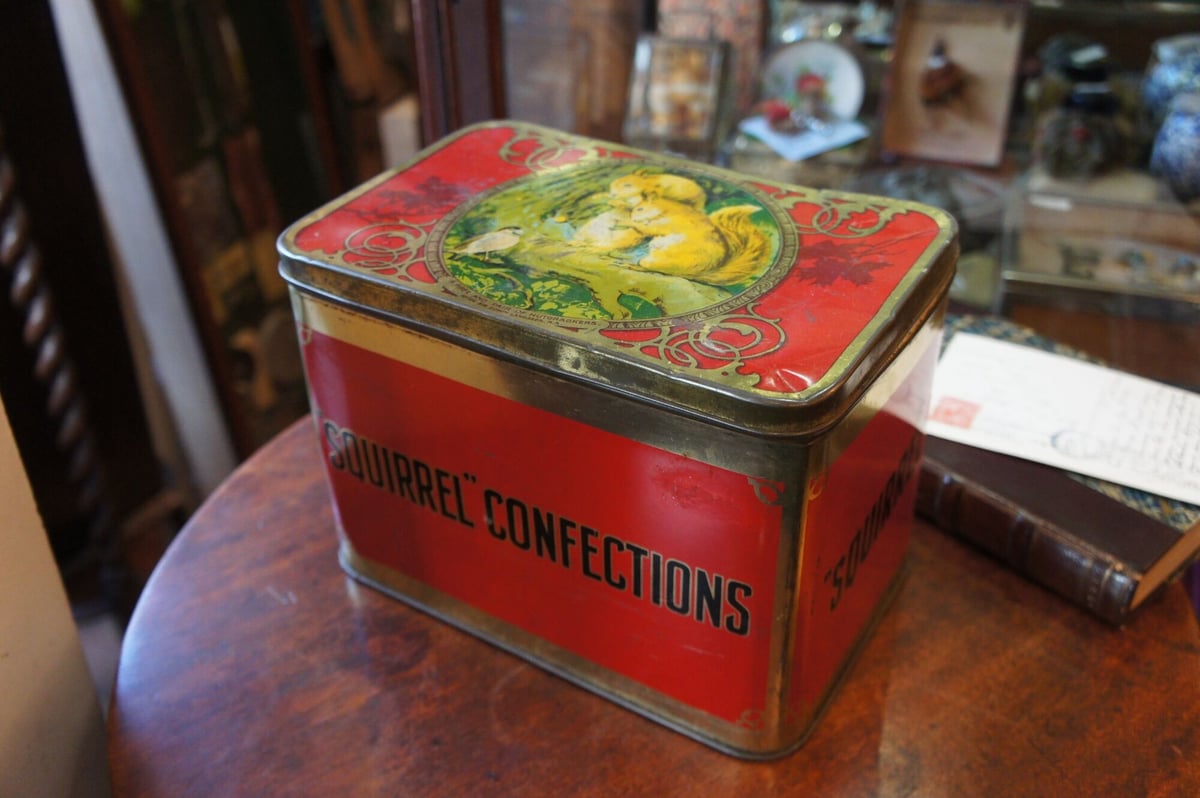イギリスヴィンテージ　ティン缶5個セット　b30 イギリスヴィンテージ ティン缶5個セット b30