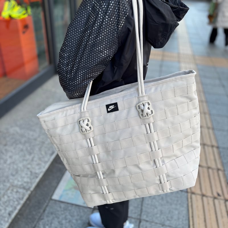 ナイキ スポーツウェア RPMトート（FJ0439-104） | NIKE RUNNING N