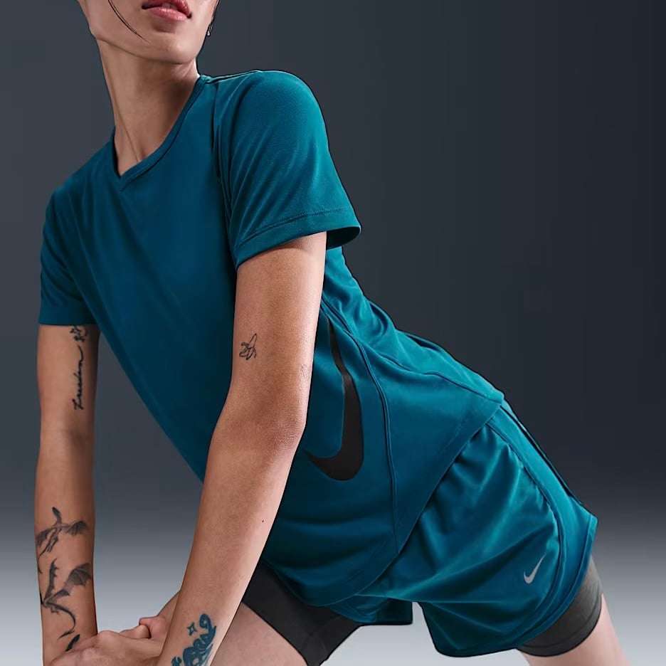 ナイキ ウィメンズ テンポ スウッシュ ラン ショートスリーブ