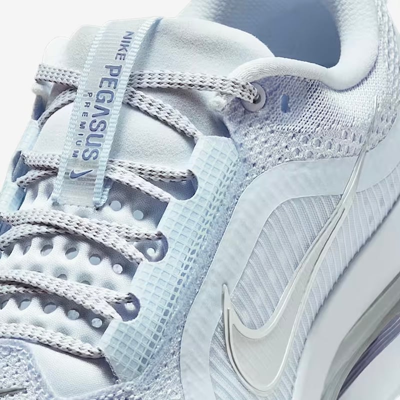 10/1販売スタート【HOLIDAY2025】ナイキ ウィメンズ ペガサス