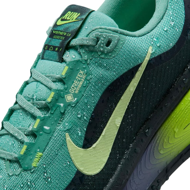 11/1 販売スタート【HOLIDAY 2025 NEW】ナイキ ボメロ18 GORE-TEX