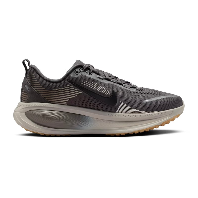 10/25 販売スタート【HOLIDAY 2025 NEW】ナイキ ボメロ18 （HM6803