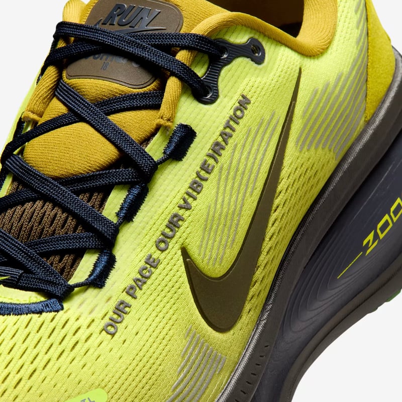 2/3 販売スタート【SPRING 2026 NEW】ナイキ ボメロ18 SE （IQ3413