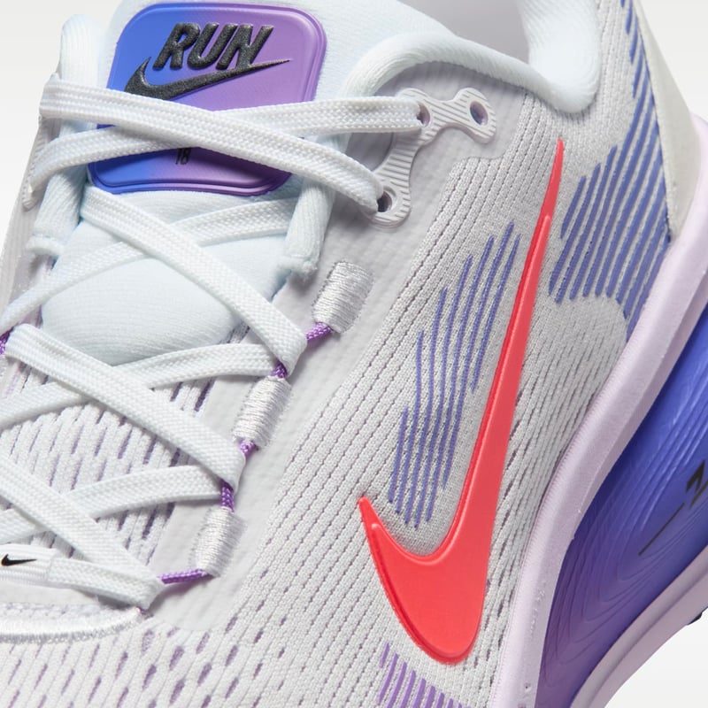 2/3 販売スタート【SPRING 2026 NEW】ナイキ ウィメンズ ボメロ18 （HM6